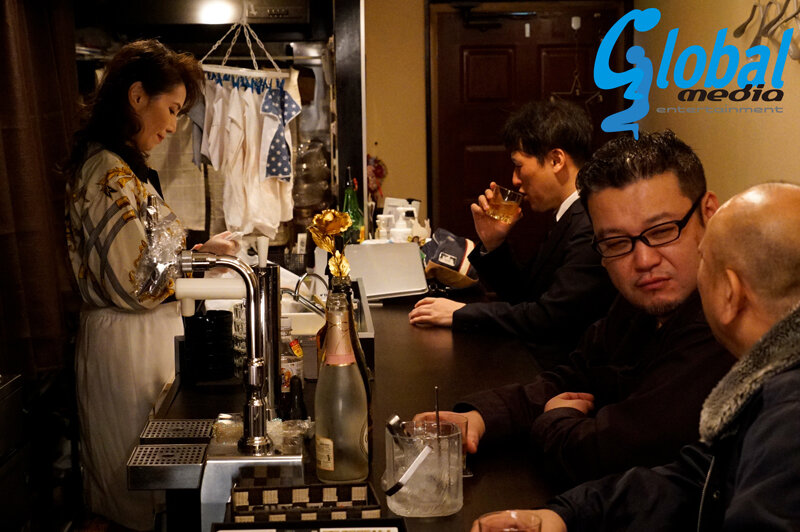 昭和 田舎町のスナックで生きる未亡人ママ 男と女の駆引き…情欲が渦巻く官能物語 借金取りへの支払い・酒屋男の邪欲・常連客の想い 山口珠理山口珠理