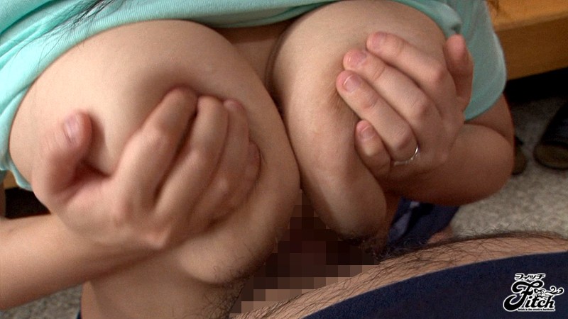 断りきれないノーブラ肉感居酒屋店員 荒木りな荒木りな