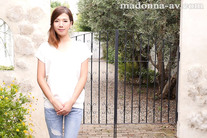 港区在住、都心を眺望できる高層タワーマンション36階に住む 美人妻 水川愛絆34歳 中出しAVデビュー！！水川愛絆