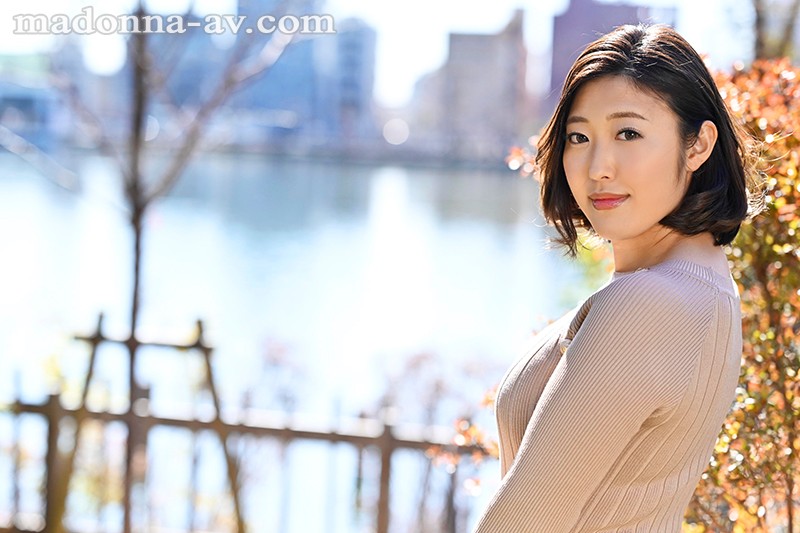 地元へ帰省した三日間、人妻になっていた幼馴染のお姉さんと時を忘れて愛し合った記録―。 水野朝陽水野朝陽