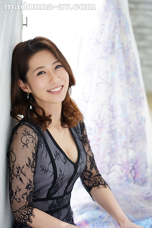 ペニスが好きすぎて挿入したらまるで別人。人妻 長嶋沙央梨34歳 AV Debut長嶋沙央梨