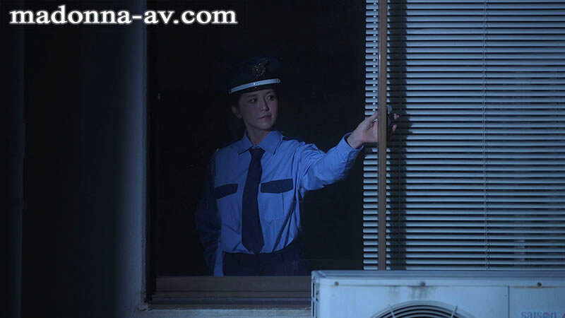 夜間警備の巡回中、潜んでいた不法侵入者たちに滅茶苦茶に輪●された人妻 木下凛々子木下凛々子