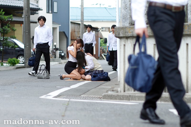 人妻女教師 痴●電車～仕組まれた卑劣な淫猥通勤～ 北条麻妃北条麻妃