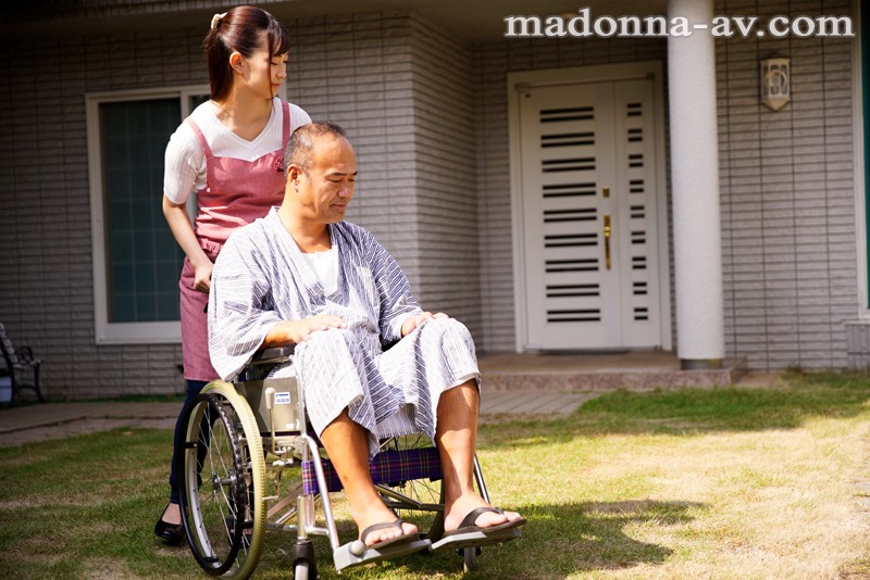 声も出せずクンニに悶える人妻介護 美谷朱里美谷朱音（美谷朱里）