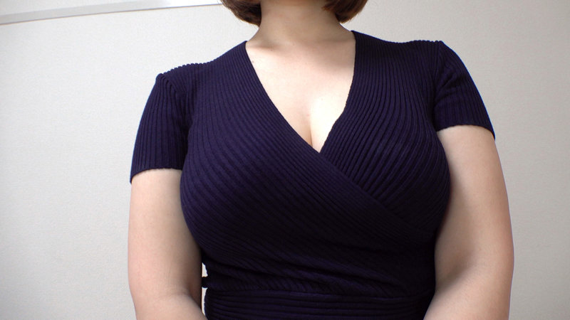 巨乳婦人会 美しいFカップにまん丸乳輪チクビの可愛い奥様