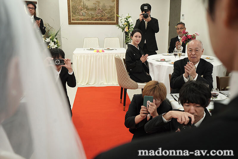 娘の幸せを見届けながら…。披露宴で娘婿に犯●れた母 水野優香水野優香