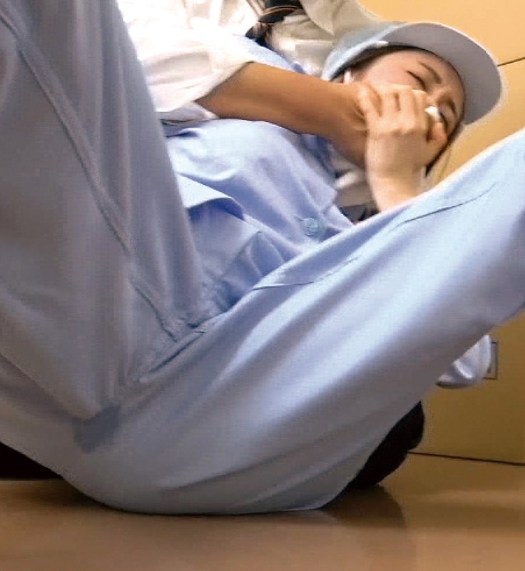 変態上司に目をつけられたパート 工場勤務の地味な奥さん 「作業服の下…いい身体してんのバレてるよ」