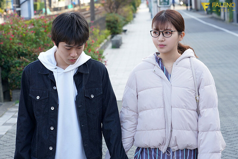 付き合ってからHもせずに大切にしてきた彼女は、イケメン友達の誘いにあっさりなびくビッチな浮気女でした。夏木りん夏木りん