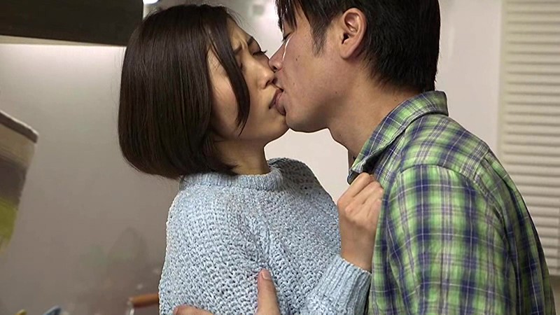 バレないように彼女の親友とこっそりヤル！ 11