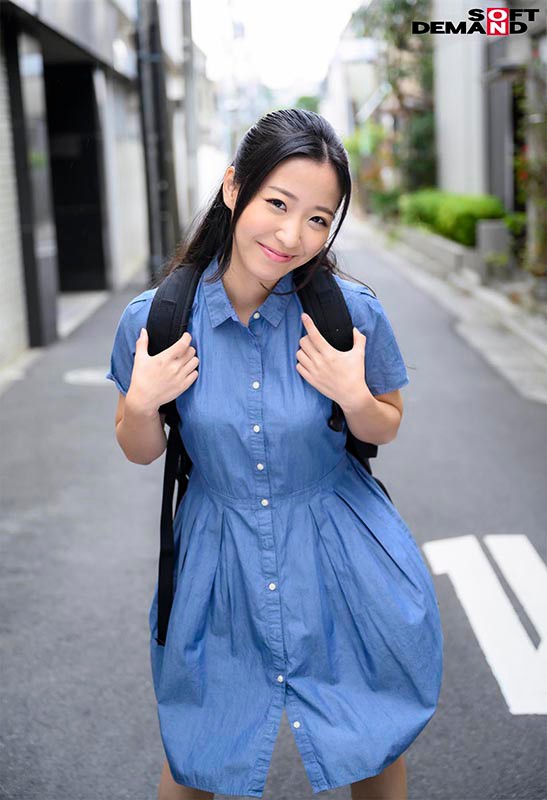 こう見えて、魂は男だよ。女優に憑依しちゃった新人AD君の一日