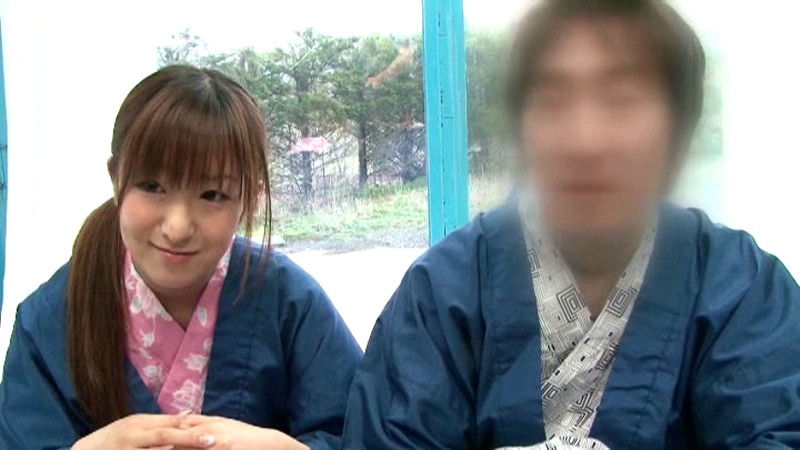 「カップル限定」マジックミラー号の中で、自慢の彼女を「寝とって」真正中出し！ 4