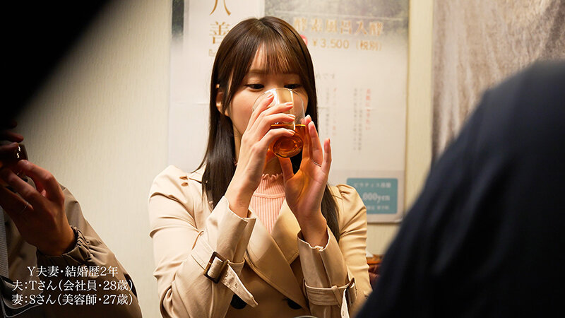 デカ尻人妻限定 砂風呂に埋まって身動きできない催淫NTR拘束マッサージ 横が見えない状態で、隣に夫が居るのにイッてもイッても止めずに絶頂させ続けた女の「サイレント絶叫」