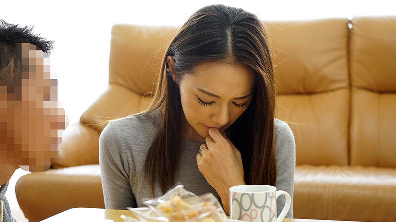 親父の再婚相手が同じ歳だったのでつい欲情して寝取り中出し