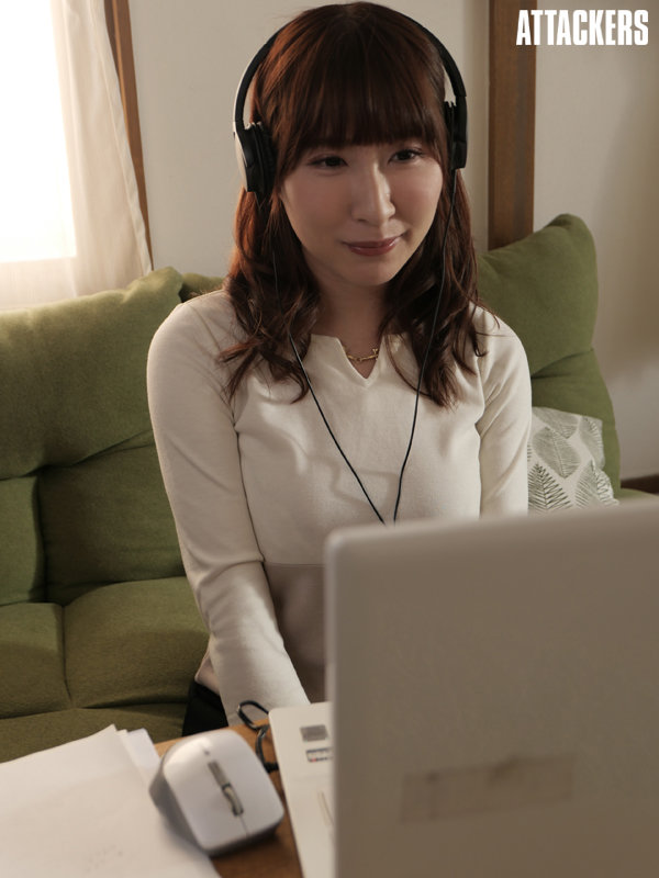 欲求不満な隣のお姉さんと巣ごもりセックスに明け暮れた日々。 日下部加奈日下部加奈