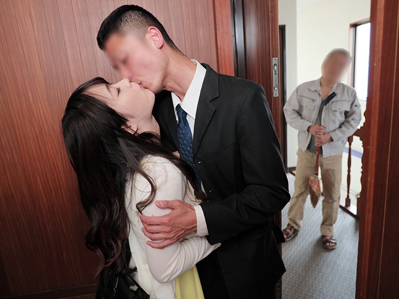 新婚妻危険日中出し 管理人さんにエッチな下着姿を偶然見られパイパンマ○コにザーメンを注がれました 美甘りか美甘りか