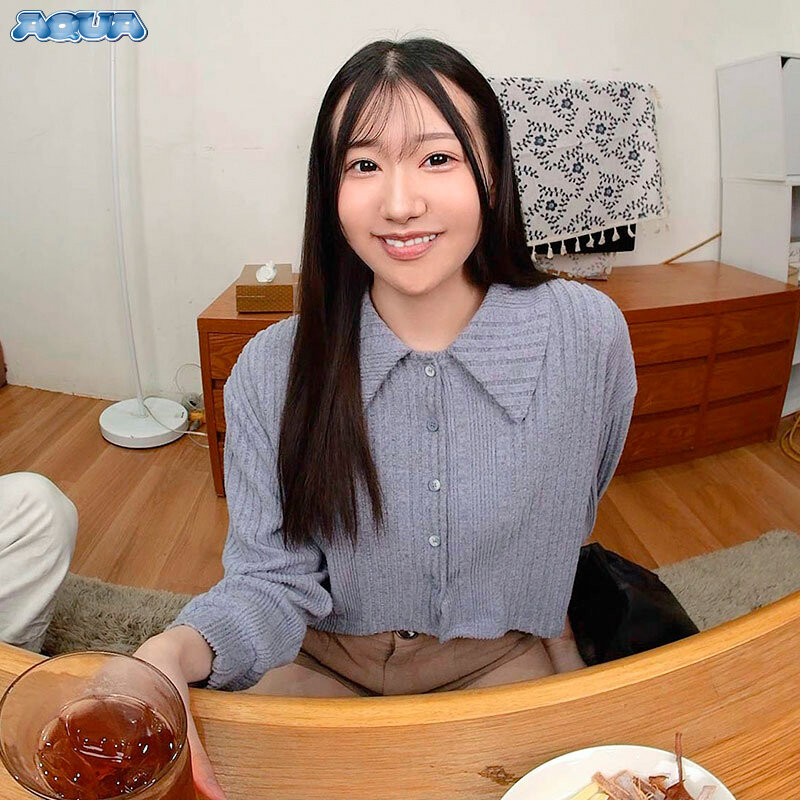 【VR】サークル仲間での宅飲みにずっと気になってるあの子も来た。何かを期待してこっそりコンドームを用意していたのに僕がウトウトっとしている隙に陽キャヤリチンが手を出し始め… 真白さら真白さら