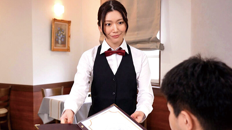 バイト先の憧れの先輩は止まらない性欲を僕のチ●ポで満たす 戸川なみ戸川なみ