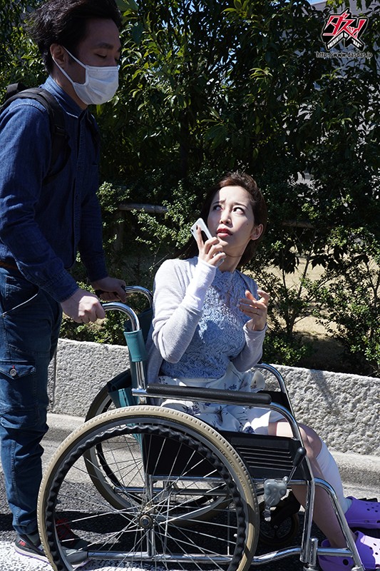 もう動けないんだってばぁ 足ケガ追撃FUCK 篠田ゆう篠田ゆう