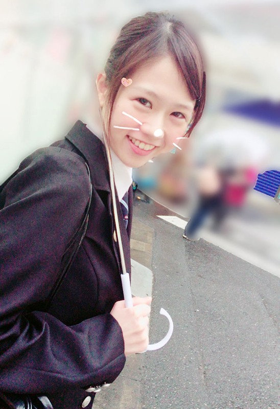 両親の目の前で長女が