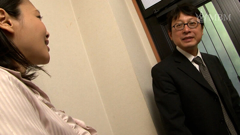 熟女輪●レ●プ 規格外の巨大黒メガチ○ポに破壊される熟膣 極太Wイラマチオ凌●4P 激しいピストンにもう黒マラなしでは生きていけない！？ （M557G-05）