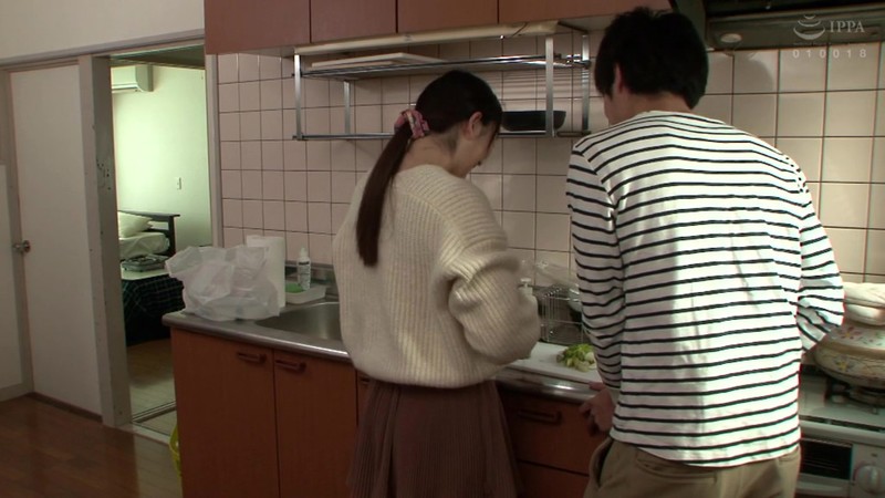 川の字で寝ていた彼女が僕の真横で親友に夜●いされて完堕ちしている 弥生みづき弥生みづき