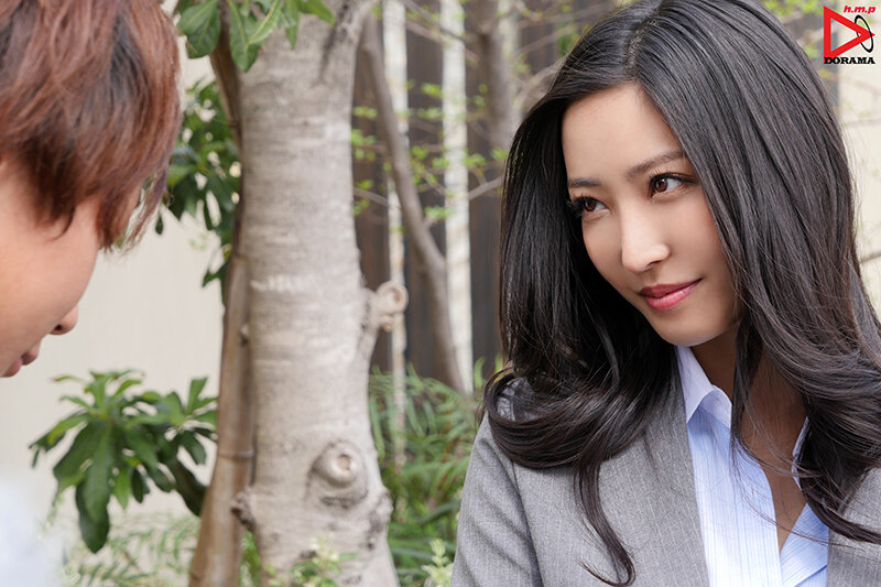 出張先で女上司から精力剤を盛られて毎日キメセク 金玉カラッポになるまで精子を搾り取られ続けた7日間 水川スミレ水川スミレ