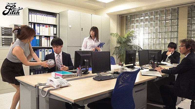 新婚の僕が出張先で女上司とまさかの相部屋 朝から晩まで性奴●にされた逆NTR 山本蓮加山本蓮加