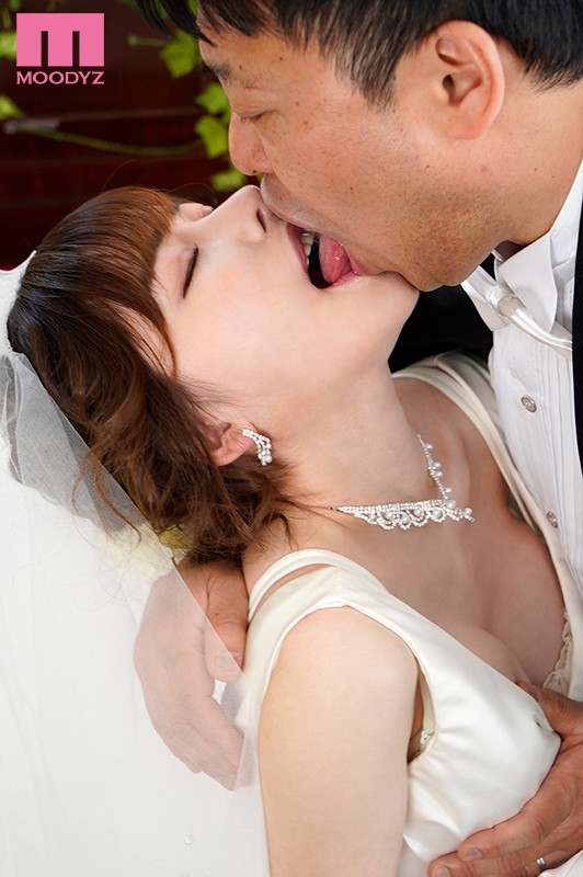 おれの最愛の妹が中年オヤジとの望まない結婚を強いられた 深田えいみ深田えいみ