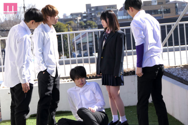 僕を助けてくれる幼なじみがいじめっこに犯●れているのを見て勃起した 横宮七海横宮七海