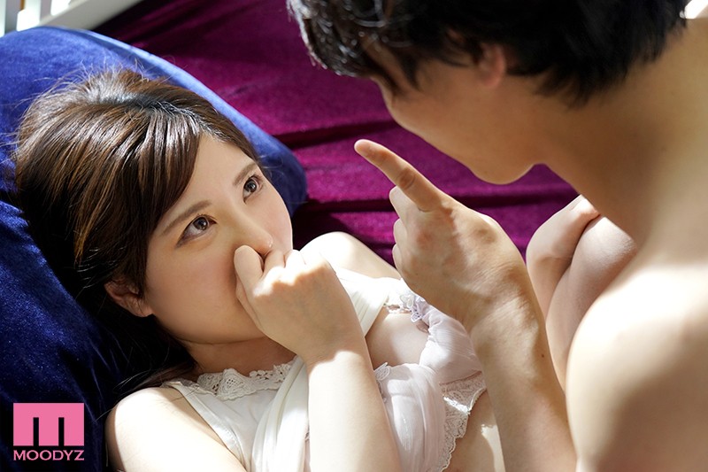 あの日彼女は、僕が実家に帰省中のときに同棲中の自宅で絶倫親友とハメまくって何度も中イキ昇天しまくっていた 藍芽みずき藍芽みずき