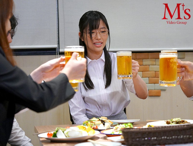 田舎から夢を追って上京したはずがいつの間にか同じ会社のイケメンクズ野郎のクズチ○ポに完堕ちしていたボクの彼女。 遠距離NTR 椿りか椿りか