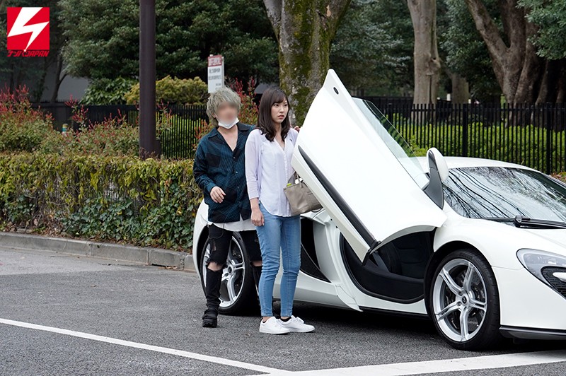 パート帰りの人妻を高級車でナンパ！‘女の子′扱いしてお持ち帰りSEXできるか！？検証してみた。 竹内夏希竹内夏希