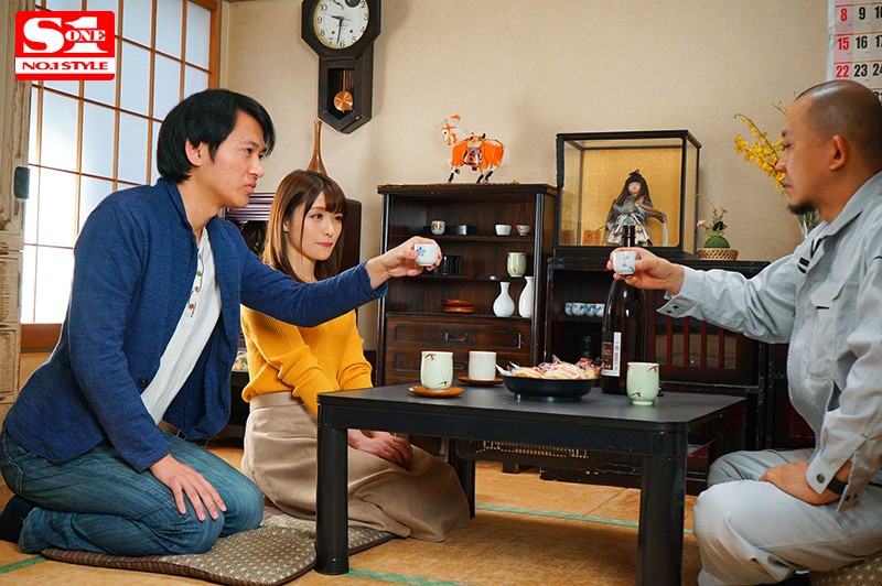 小柄で色白な彼女が巨漢先輩の圧迫馬乗りプレス性交で寝取られ快楽堕ち 琴井しほり琴井しほり