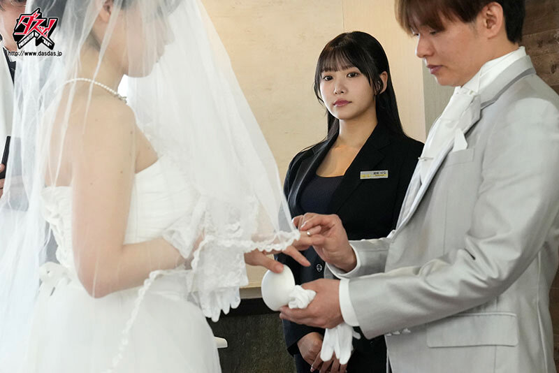 【人生で最も特別な日ーそれは結婚式─】新婦の目を盗んで、何度も何度も繰り返す生ハメ強●ズコバコSEX！唾液を絡ませて腰を振りまくる変態ウエディングプランナー 姫咲はな姫咲はな