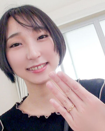 SNSでナンパした人妻が、旦那以外の身体に興奮してドエロい本性さらけ出しちゃいました！ 糸井瑠花糸井瑠花